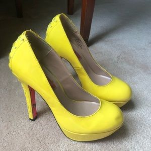 Betsy Johnson pumps